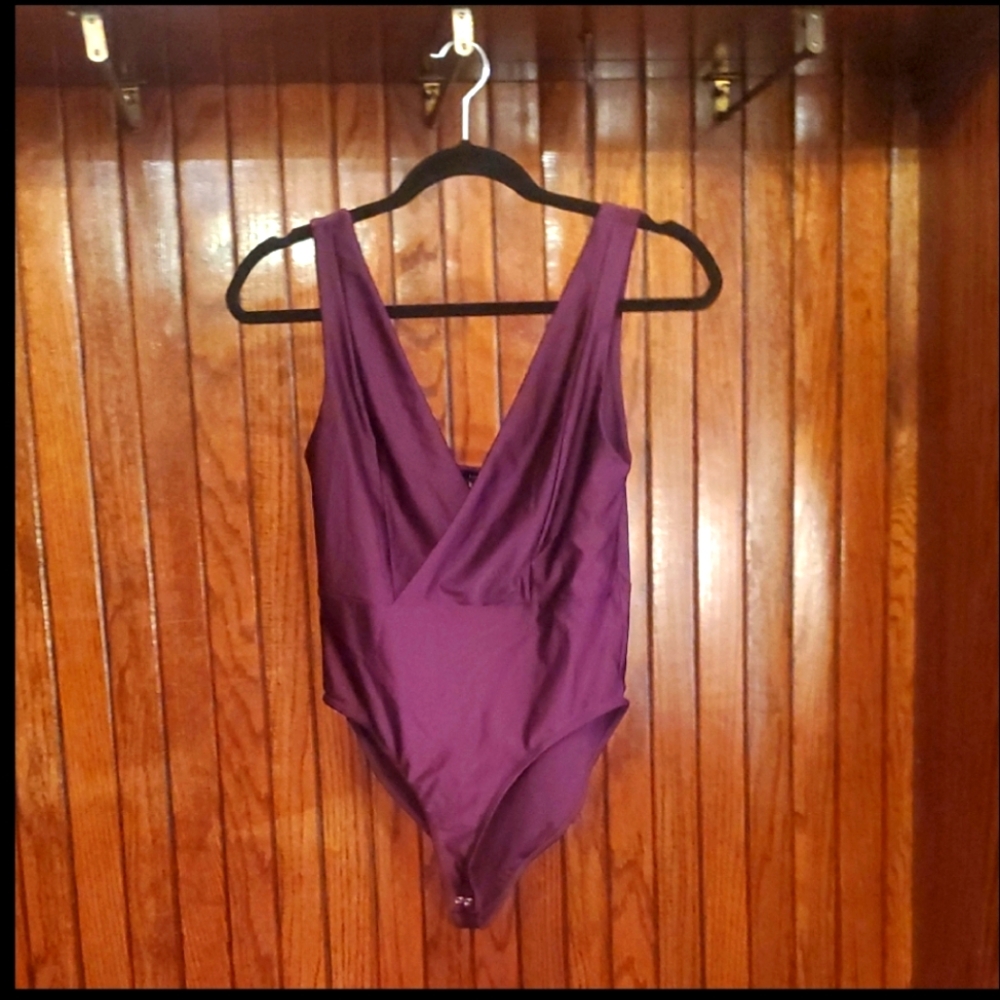 ❤️ 3 For $18 FOREVER 21 Purple One-Piece Bodysuit Size Medium